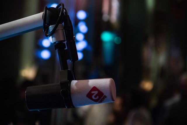 2013年公司春节晚主持词