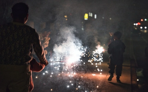 学校三八妇女节慰问信-春林公文网