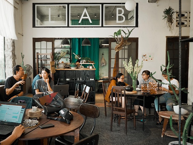 在教育部宣布学校新班子会议上的讲话